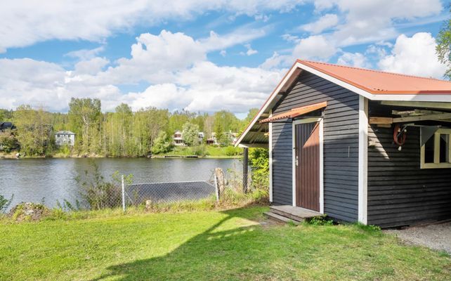 Villa vid vattnet med egen brygga och panoramautsi - Bild 11