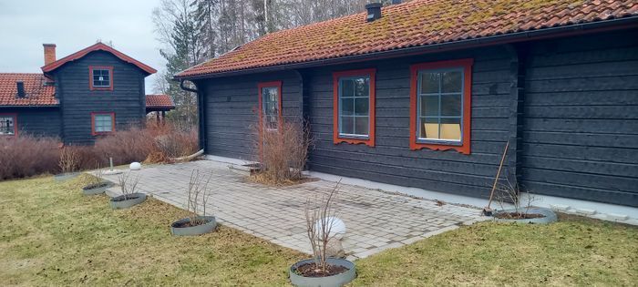 Stuga med sjöglimt vid Siljan