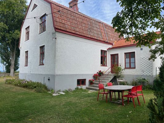 Hus med havsutsikt i Burgsvik