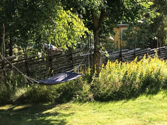 Två stugor i Malexander vid sjön Sommen