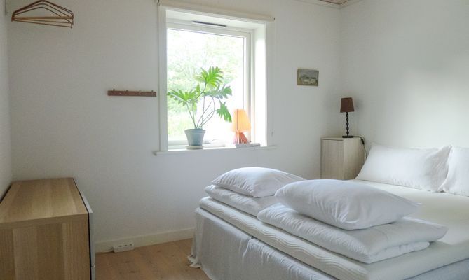 Villa med växthus och stor tomt i naturskön miljö - Bild 16