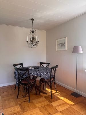 Mysig stuga med lantligt läge - Bild 8