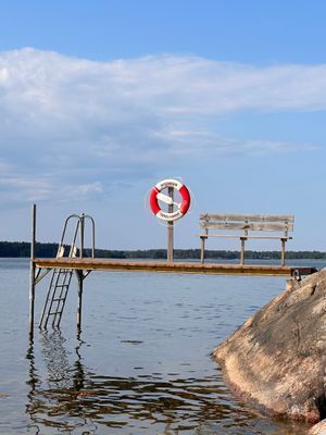 Mysig stuga på Yxlan i Roslagens skärgård - Bild 16