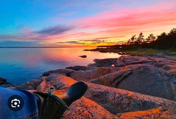 En idyllisk tillflykts plats vid sjön - Bild 57