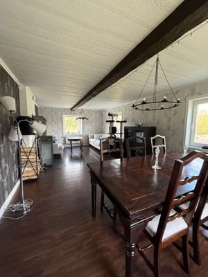 Hyr denna stuga i Torsby på 150 m². 5-7 sängplatser. Pris ej tillgängligt. Se bilder och tillgänglighet här.
