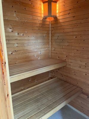 Generös enplansvilla med bad, fiske och skog - Bild 15