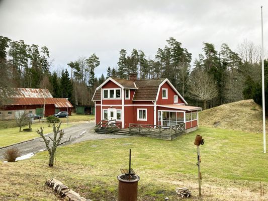 Semesterhus med 300 m till sjöstrand |SE07003