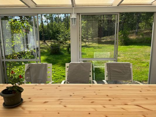 Generös enplansvilla med bad, fiske och skog - Bild 17