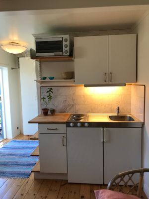 Charmig liten gårdslägenhet 400 m från ringmuren - Bild 8