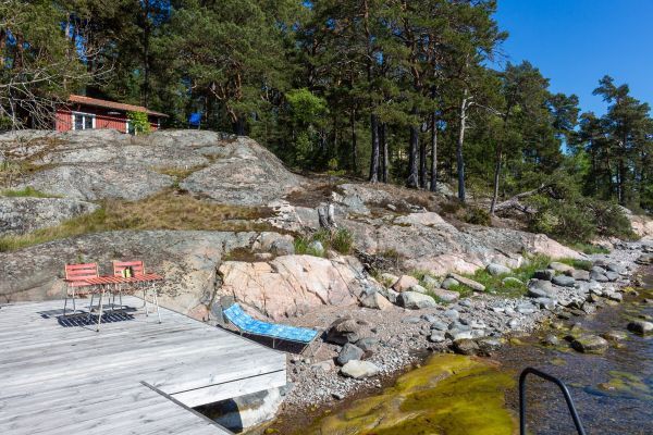 Bild 3 på Privat sjötomt med egen brygga i sydväst - två hus