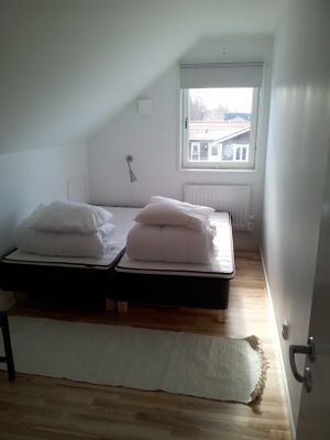 Stort modernt hus centralt i Ljugarn - Bild 10