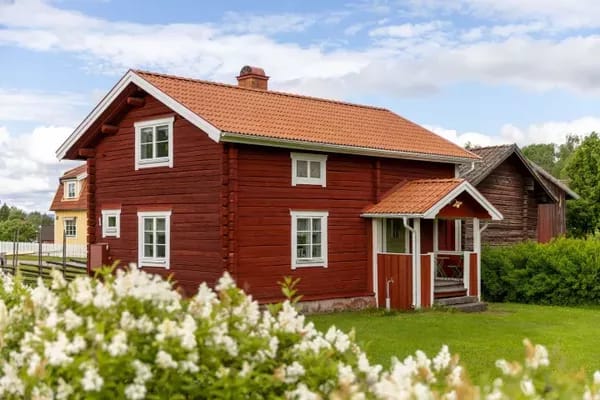 Idylliskt 1800-talshus nära Mora och Siljan