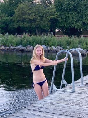 8 bädds stuga i lummig naturskön omgivning - Bild 15