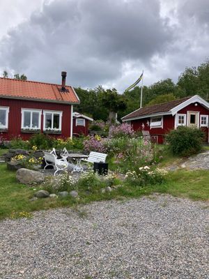 Små röda stugor centralt i Strömstad - Bild 11