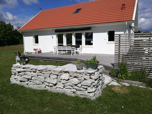 Stort modernt hus centralt i Ljugarn