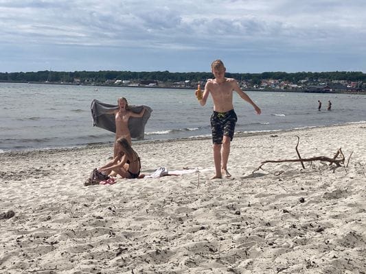 8 bädds stuga i lummig naturskön omgivning - Bild 21