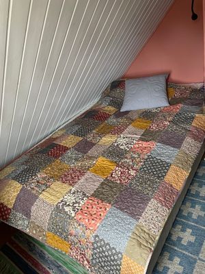 Charmig stuga i genuin och naturskön miljö - Bild 11