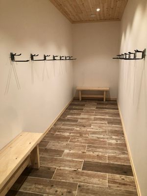 VILLA SKALSVALLEN, Skalets torg, inomhusbordtennis - Bild 21