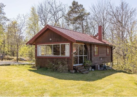 Mysig stuga, öppen spis och 200m till havet - Bild 11