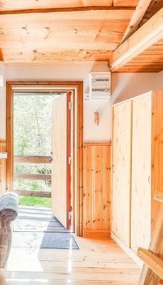 Mysig stuga, öppen spis och 200m till havet - Bild 8