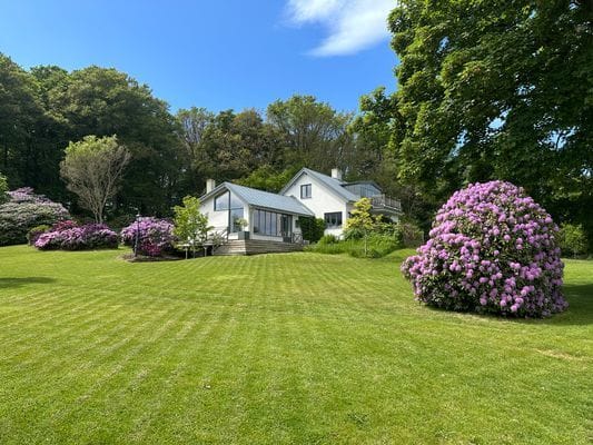 Vacker villa i Arild på naturtomt med havsutsikt - Bild 16