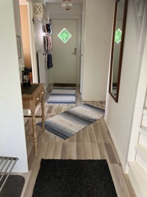 Hyr denna stuga i Drängsered på 110 m². 4 sängplatser. Från 5 000 kr per vecka. Se bilder och tillgänglighet här.