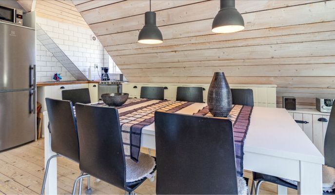 Våning i VILLA med  HAVSUTSIKT, SPABAD o AC - Bild 11