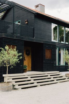 Exklusiv lyxig villa vid havet 1 mil norr om Visby