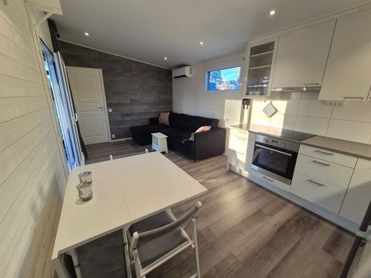 Bild 4 på Modern, sjönära stuga med en glimt av Vänern