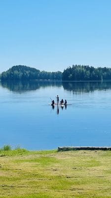 Hyr denna stuga i Sunne på 80 m². 6 sängplatser. 12 000 - 15 000 kr per vecka. Se bilder och tillgänglighet här.