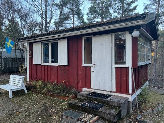 Bild 4 på Enkel stuga/kolonilott för dags- och helgbesök