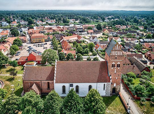 Kyrkan i Åhus 2km