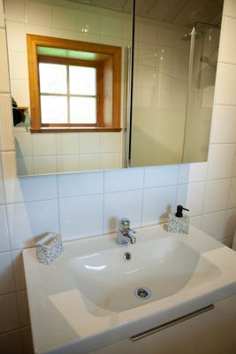 Stuga med sjötomt i Sundborn, Dalarna - Bild 6