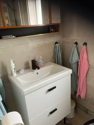 Torpstuga med gäststuga. - Bild 35