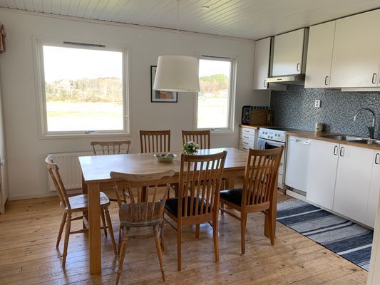 Fräsch stuga med utsikt, nära både hav och skog - Bild 10