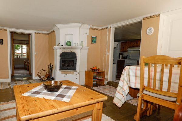Stuga i Brokind mitt i eklandskapet - Bild 7
