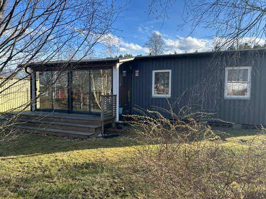 Stuga i Sandviks stugområde söder om Kalmar