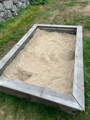 Sandlåda för de mindre barnen