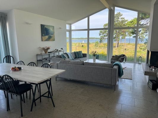 Bild 3 på Havsnära arkitektritad villa
