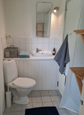 Bild 4 på Liten lägenhet mitt på Baskemölla