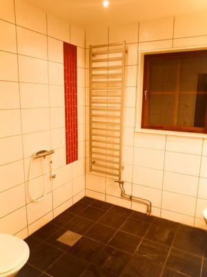 Stor villa med trädgård nära naturservat och sjöar - Bild 14