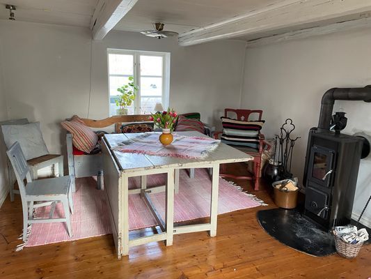 Charmig stuga i genuin och naturskön miljö - Bild 6
