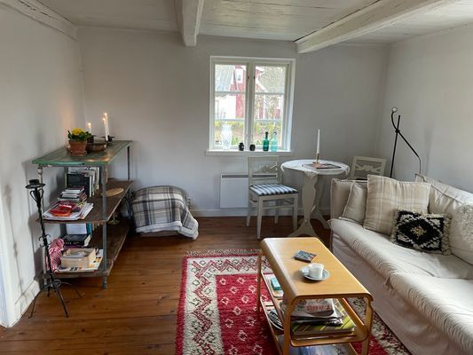 Charmig stuga i genuin och naturskön miljö - Bild 7