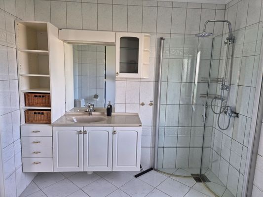 Härligt hus och trägård på västra Tjörn - Bild 8