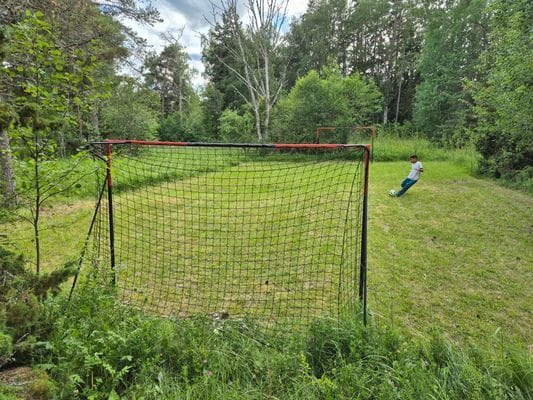 En egen sport/fotbollsplan på tomten