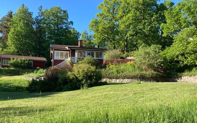 Väldigt trevligt skärgårdshus nära vattnet.