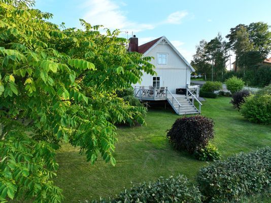 Hus med stor tomt - Bild 15