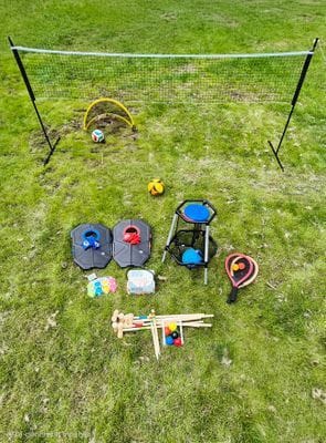 Utrustning för badminton, volleyboll, frisbee golf, krocket, kubb, bocchia, strandtennis