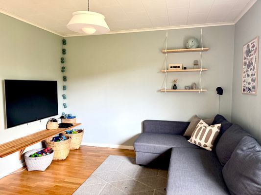 Stort familjevänligt hus med trädgård i Visby - Bild 21