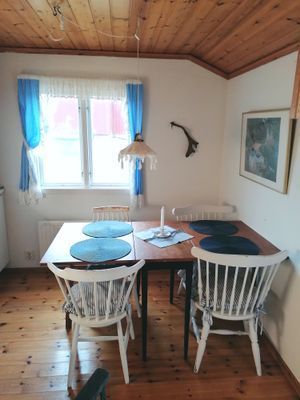 Bild 4 på Charmig stuga på Runmarö, Maj - Sept